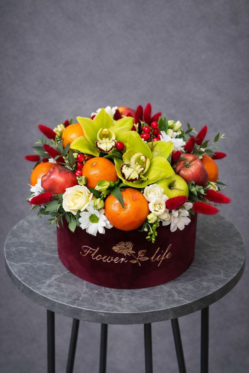 Aranjament Floral Rotund cu Fructe – Cadou Premium pentru Orice Ocazie